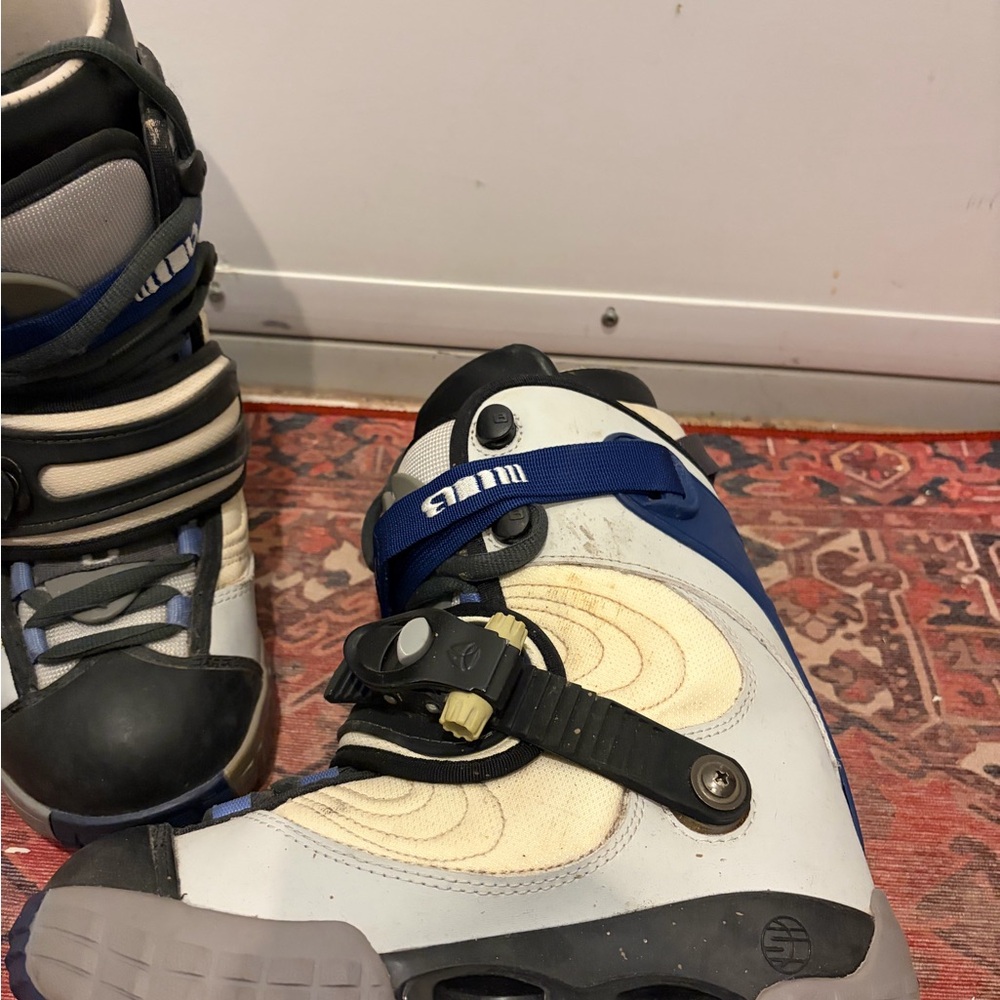 Burton Ruler SI Blue and Black Winter Boots size 7.5 US.